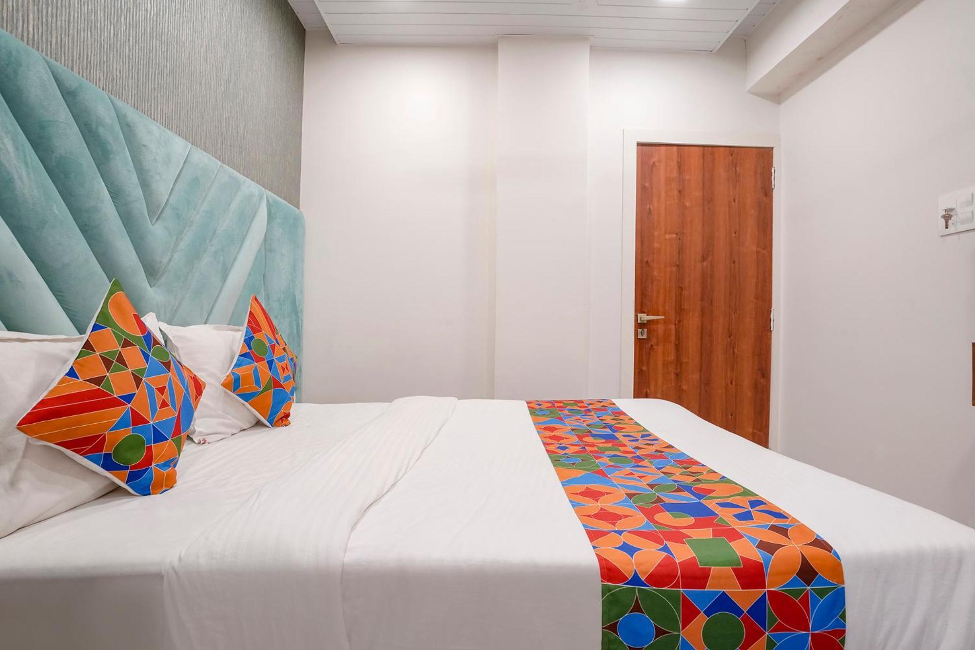 Fabhotel The Mint Мумбаи Экстерьер фото