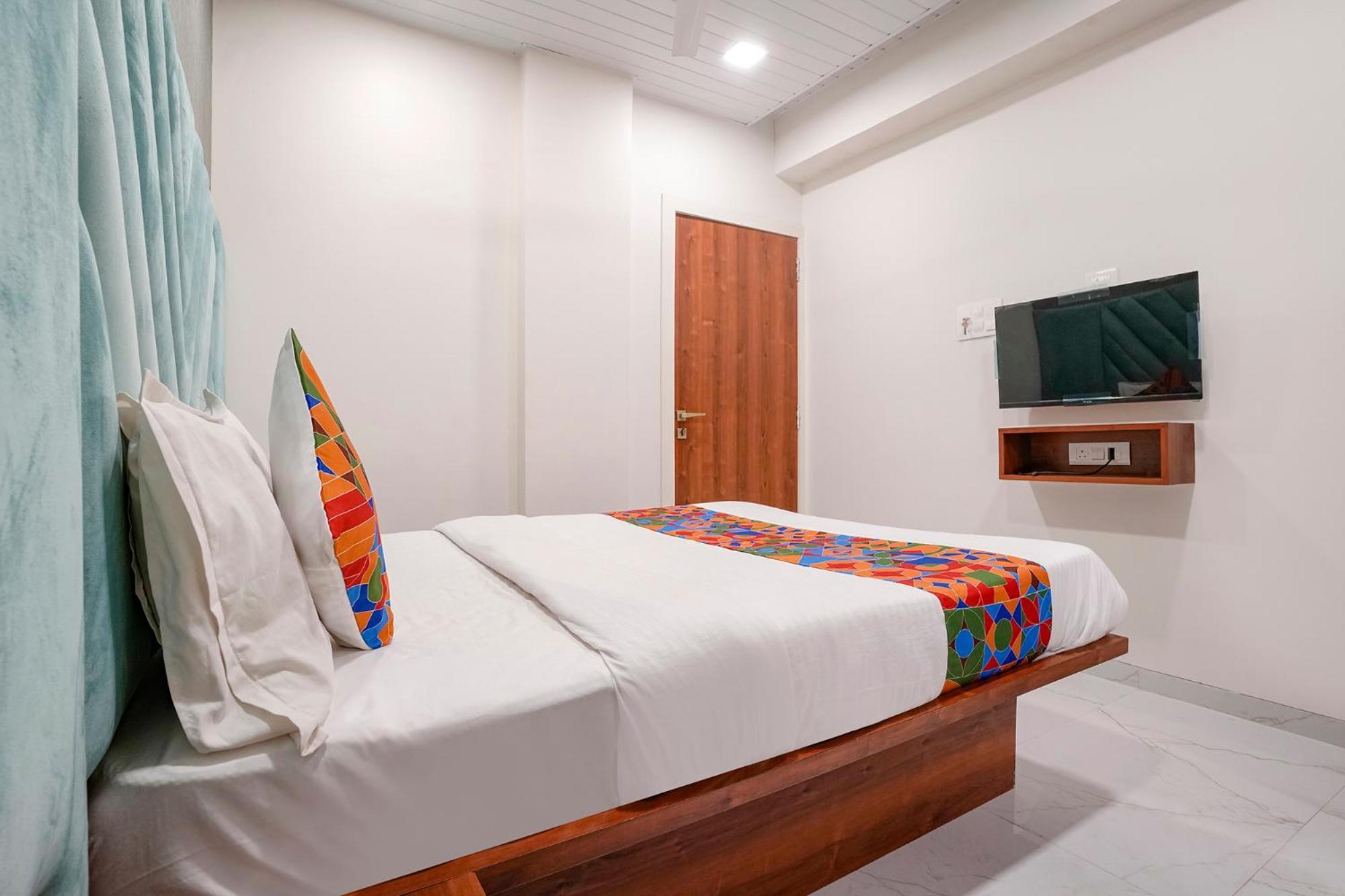 Fabhotel The Mint Мумбаи Экстерьер фото